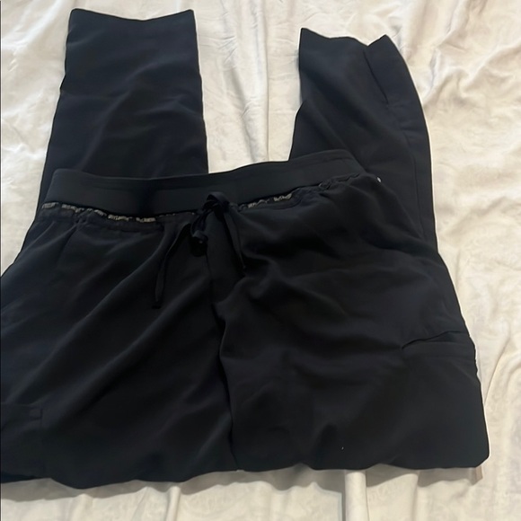 Women's Black Drawstring scrubs Pants - Picture 1 of 4